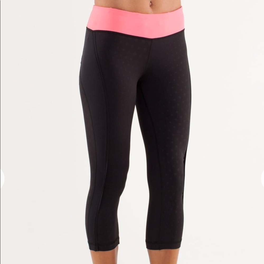 Lululemon Run: Sun Sprinter Crop. Size 4.